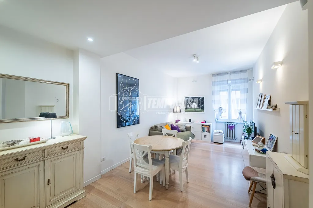 Elutuba - Ristruttured Flat with Balcony in Nomentano, Rome