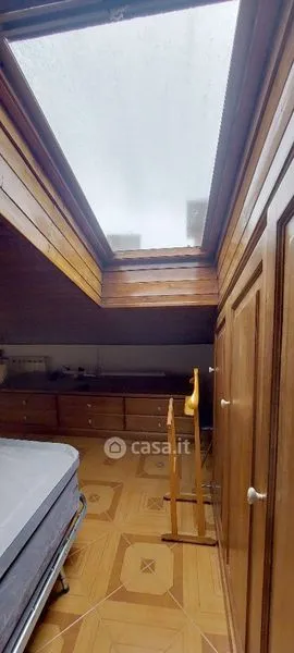 Pièces - Two-Storey Apartment with Balcony in Serramazzoni