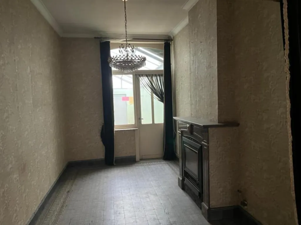 Habitaciones - Rijwoning to Renovate near Ronse Centre