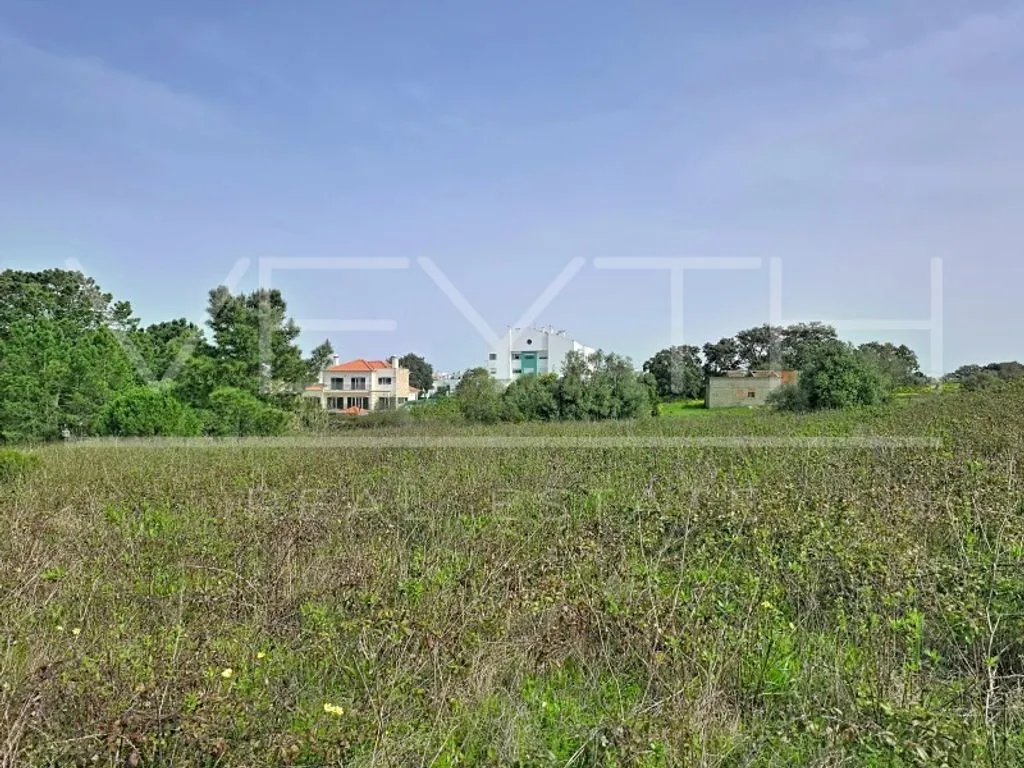 Garden - Development Land with Residential Potential in Sesimbra