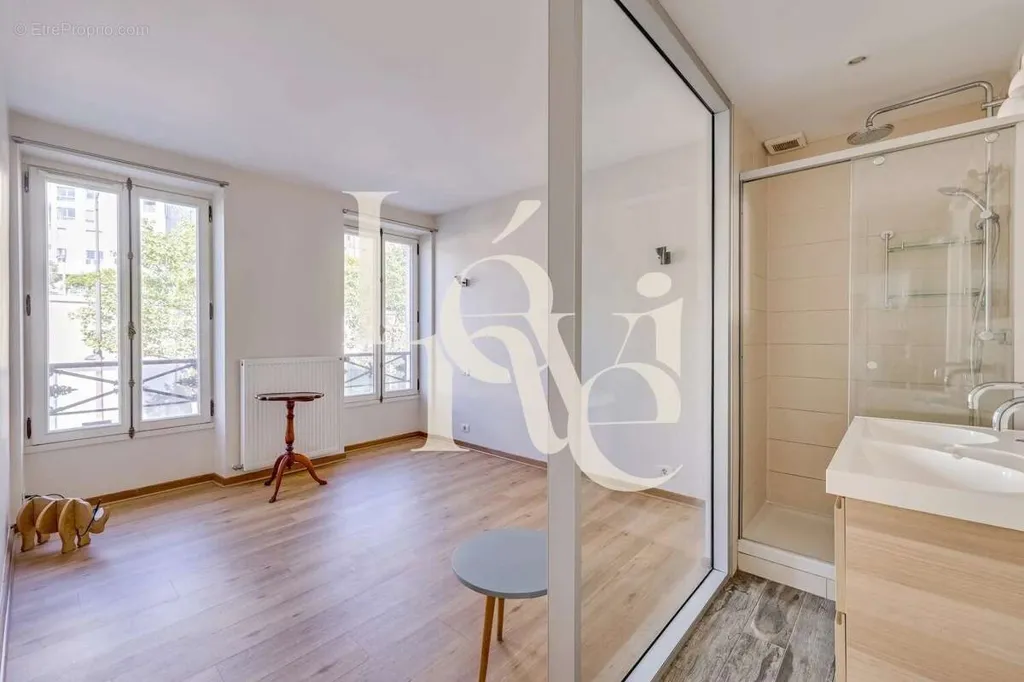 5-toaline korter asukohas Paris-13e