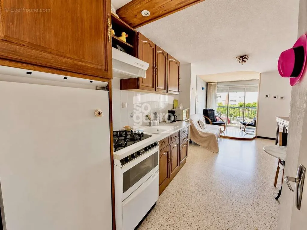 Köök - 2-Bedroom Apartment with Balcony in Cap d'Agde