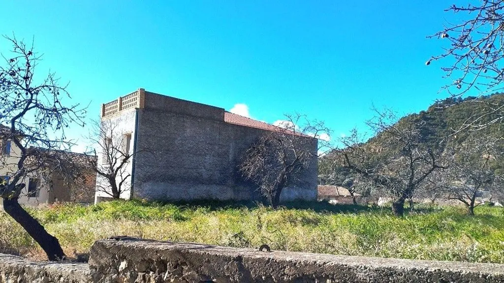 Esterno - Detached House with Terrace in Salas Altas