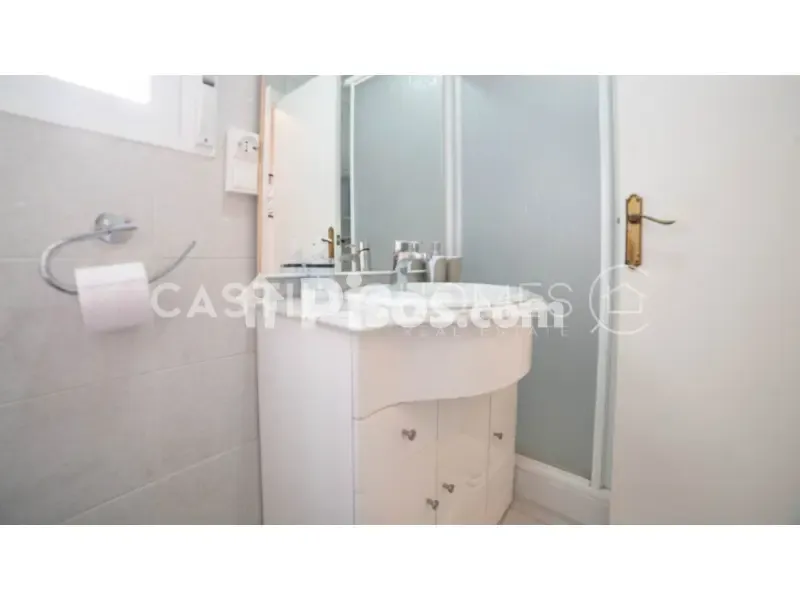 Salles de bain - Appartement 2 pièces à ES