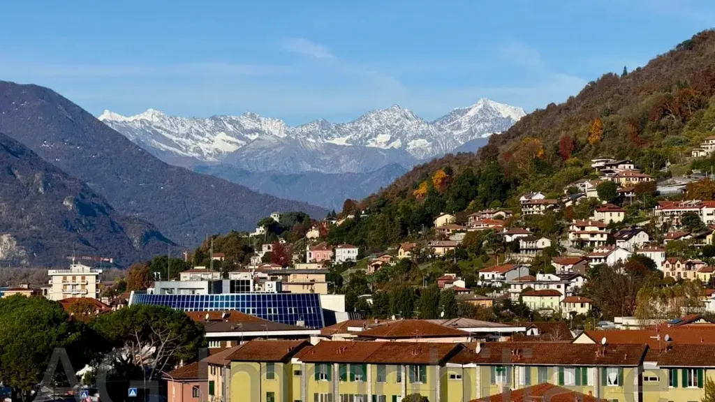Penthouse with Panoramic Views in Verbania