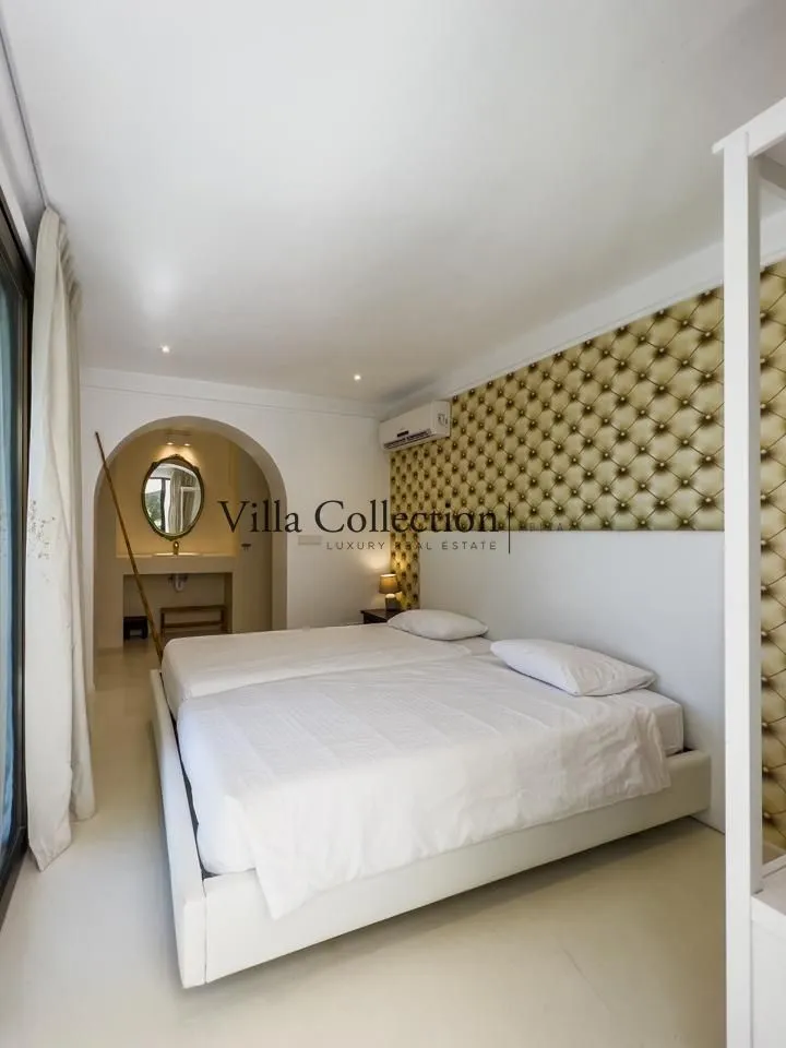 Chambres - Luxury Villa with Sea View in Cap Martinet