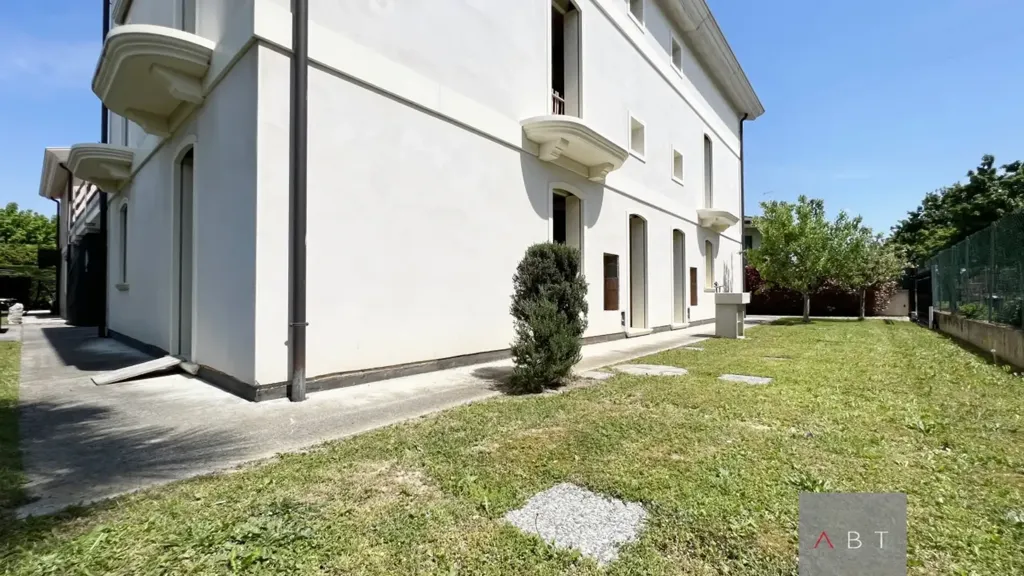 Garden - New Villa with Private Garden in Cavino
