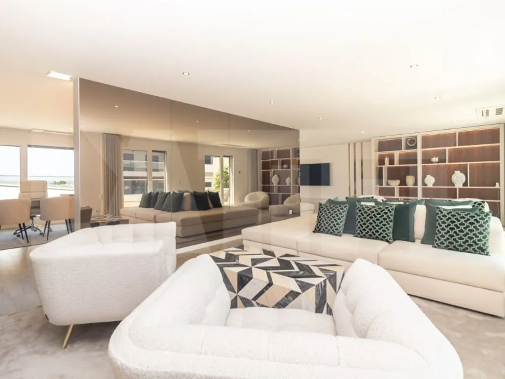 Elutuba - Luxury Duplex with Private Parking in Montijo