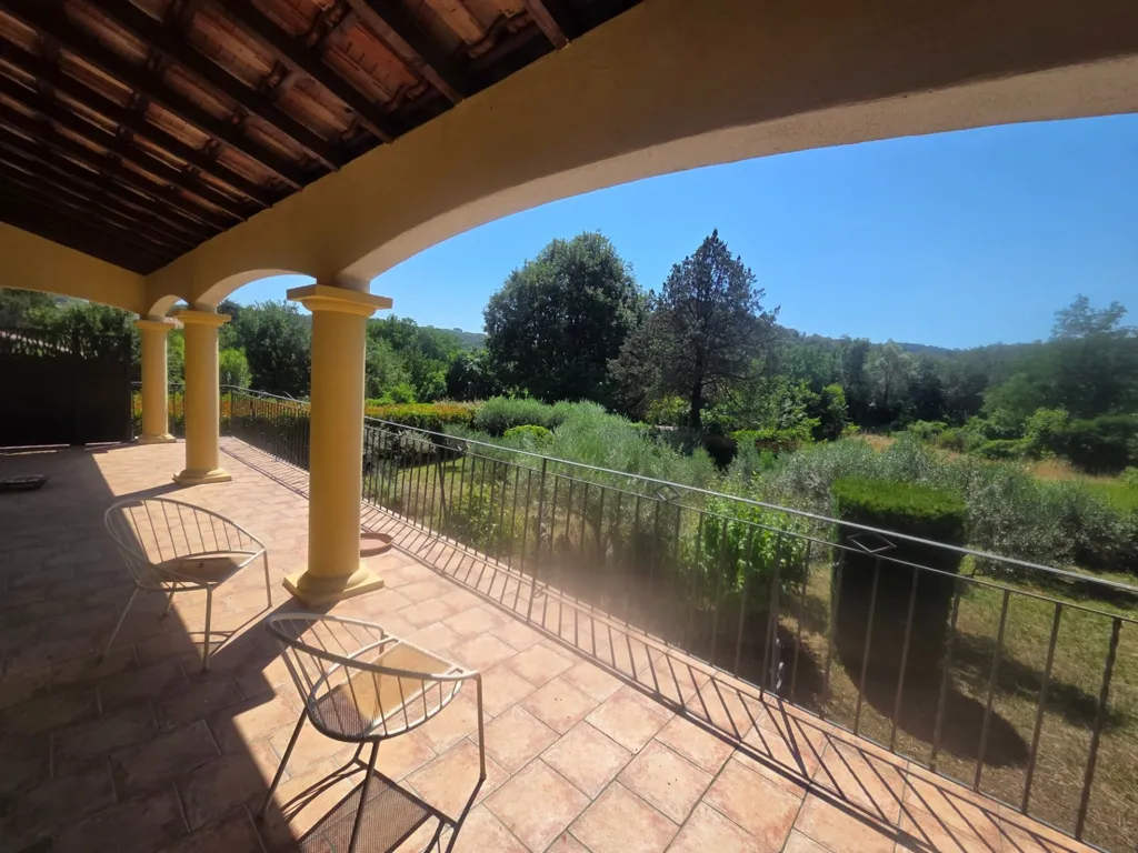 Terrass - Charming Villa with Terrace in Cendras
