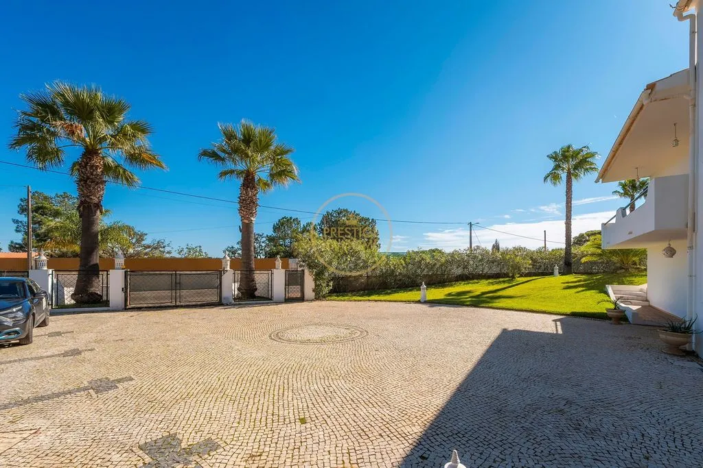 Välivaade - Luxury Villa with Pool in Quarteira