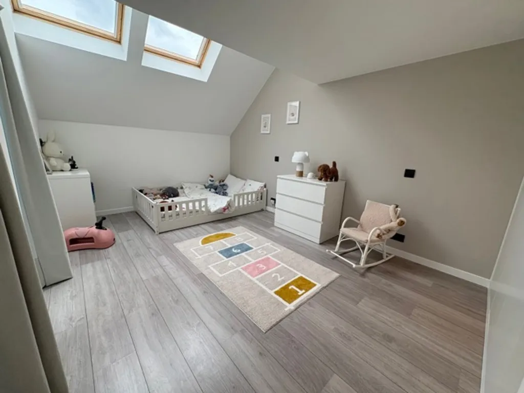 Chambres - Duplex Lumineux avec Cave et Parking à Nice