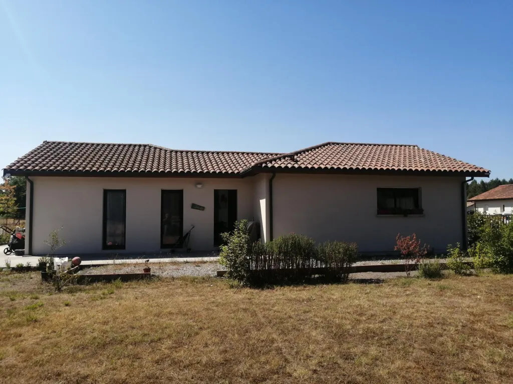 Außenansicht - Contemporary House with Garden in Luxey