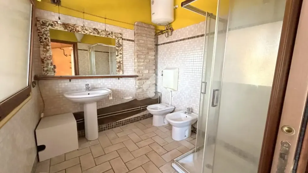 Vannitoad - Triplex with Terrace in Carpenedolo