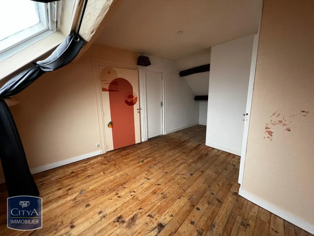 Toad - Mansard Apartment in Le Blanc Centre