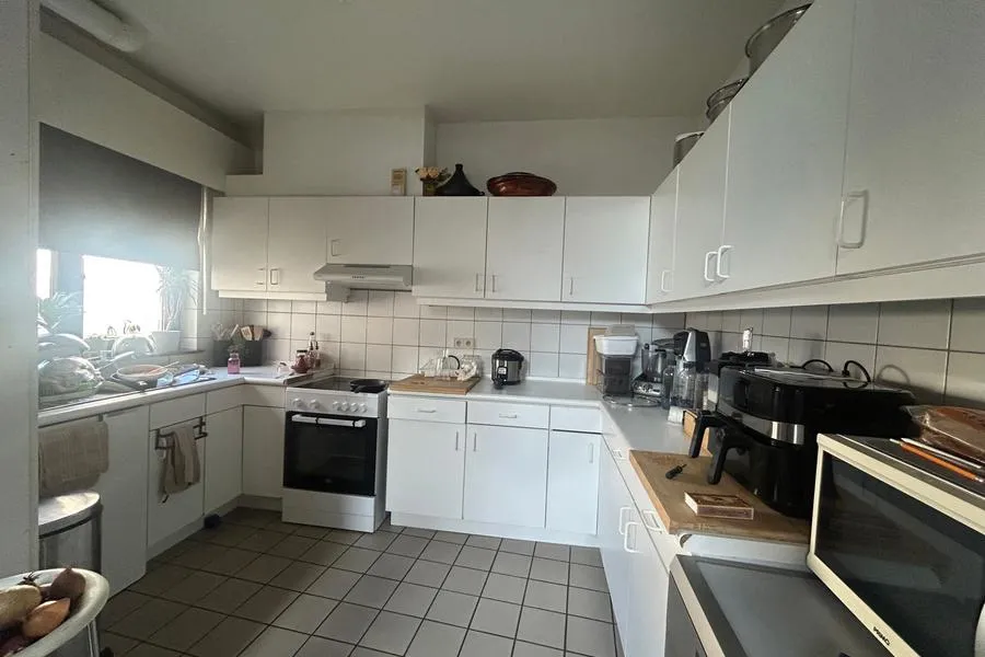Cucina - Mixed-Use Building with Commercial Access in Bilzen