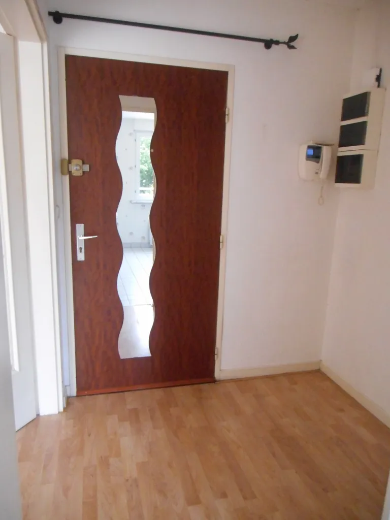 Esik - Apartment with Terrace in Courlancy