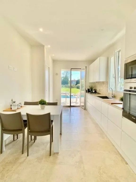 Cuisine - Newly Built Villa with Pool in Pietrasanta