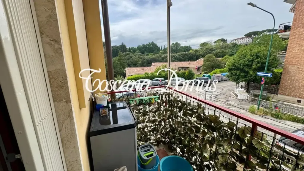 Rõdu - Rustic Apartment with Terraces in Siena