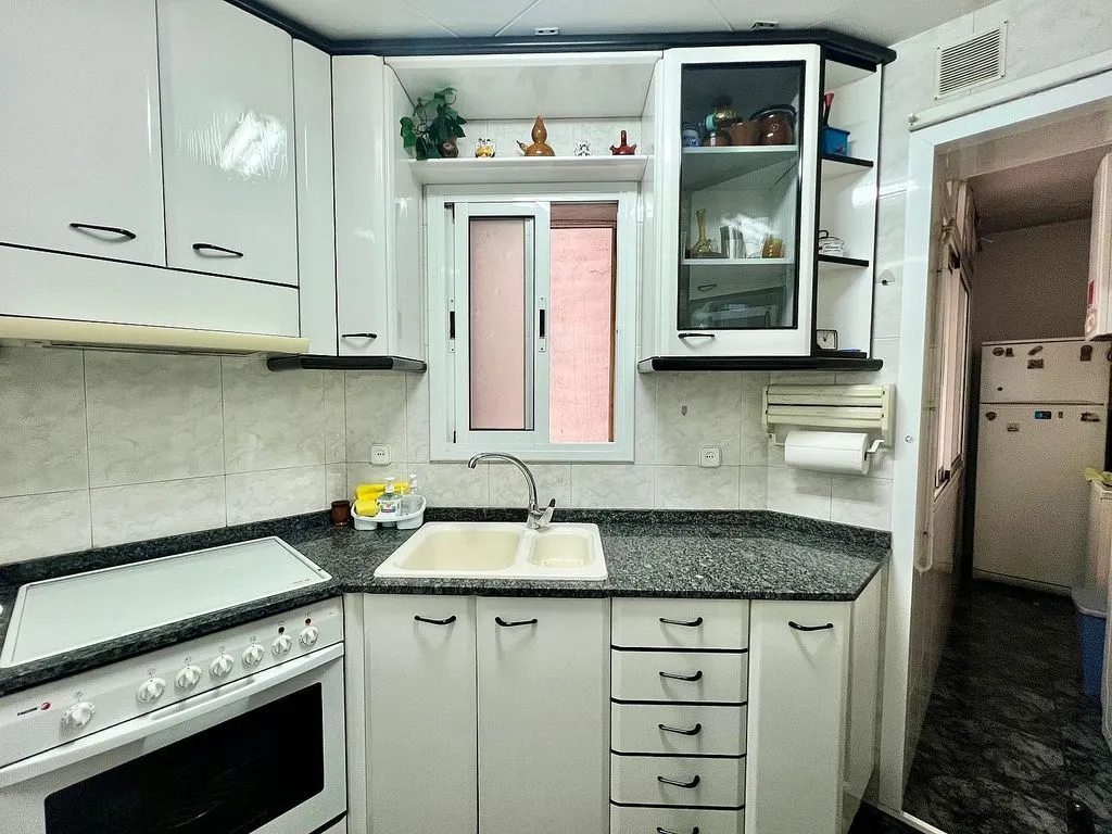 Cuisine - Apartment with Balcony in Les Corts