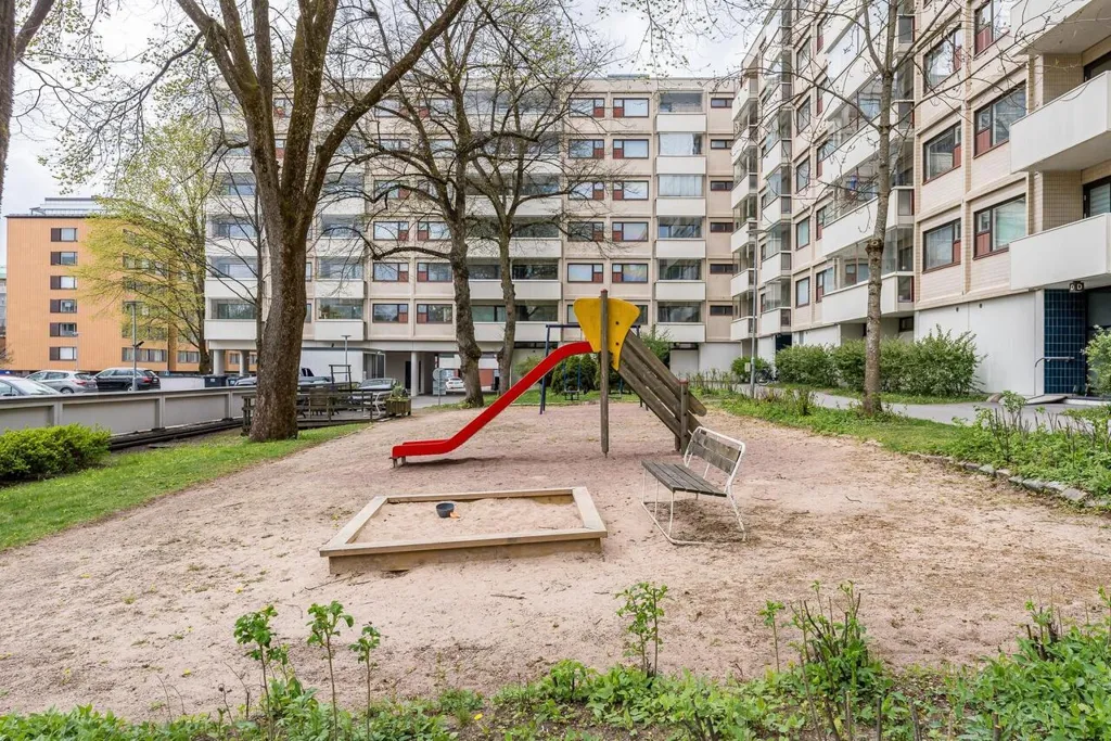 Jardin - 70s Style Apartment with Balcony in Turku Centre