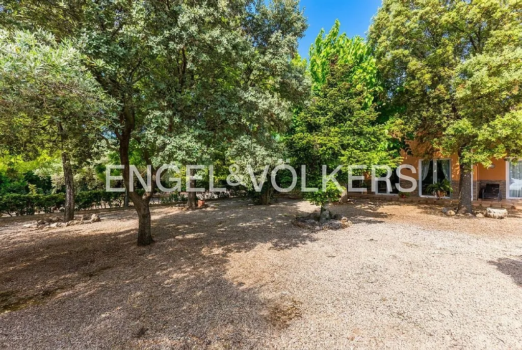 Aed - Equestrian Estate with Pool in Enguera