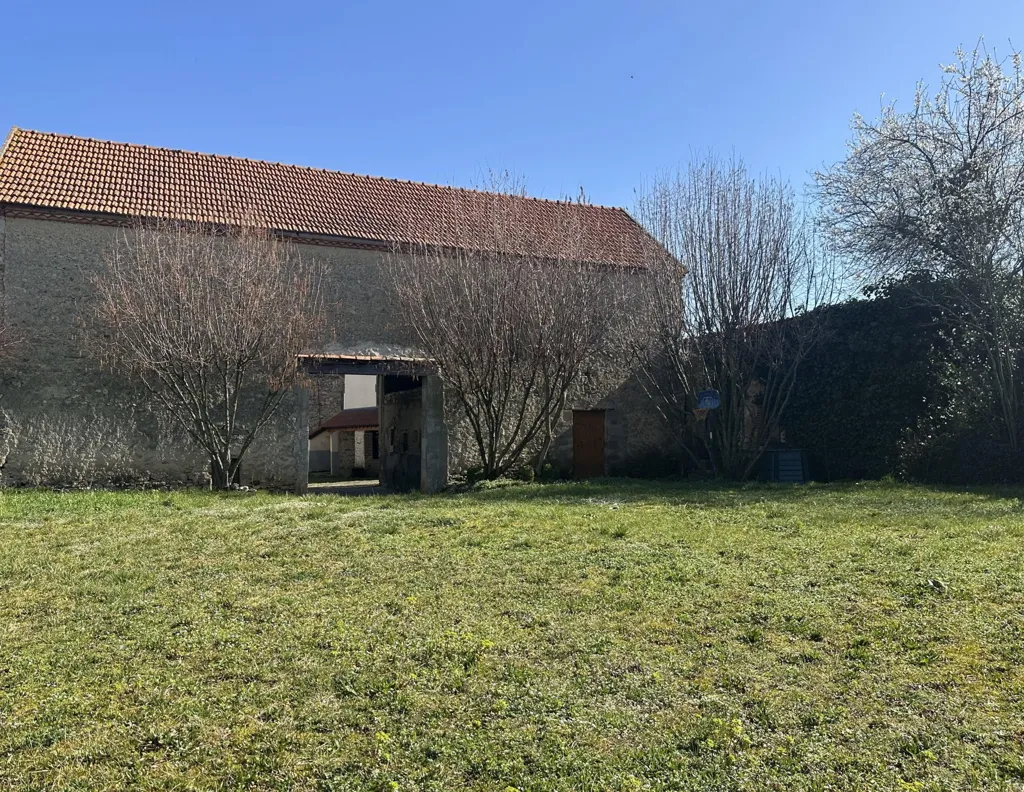 Jardin - Maison Authentique avec Grand Terrain à Beauregard-Vendon