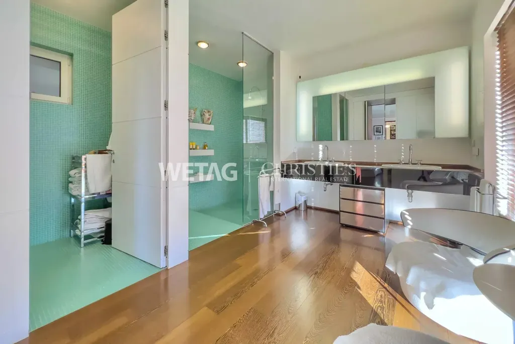 Salles de bain - Villa with Lake & Mountain Views in Mendrisio