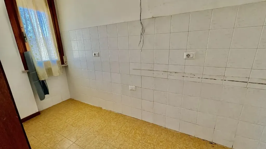 Pièces - Spacious 4-Room Apartment in Castelfiorentino