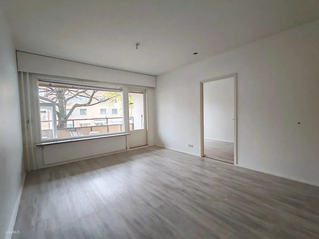 Stanze - First Floor Apartment with Balcony in Pori Centre