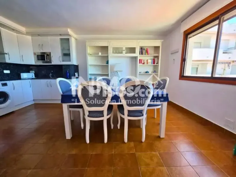 Söögituba - Seafront Apartment with Pool in Cambrils
