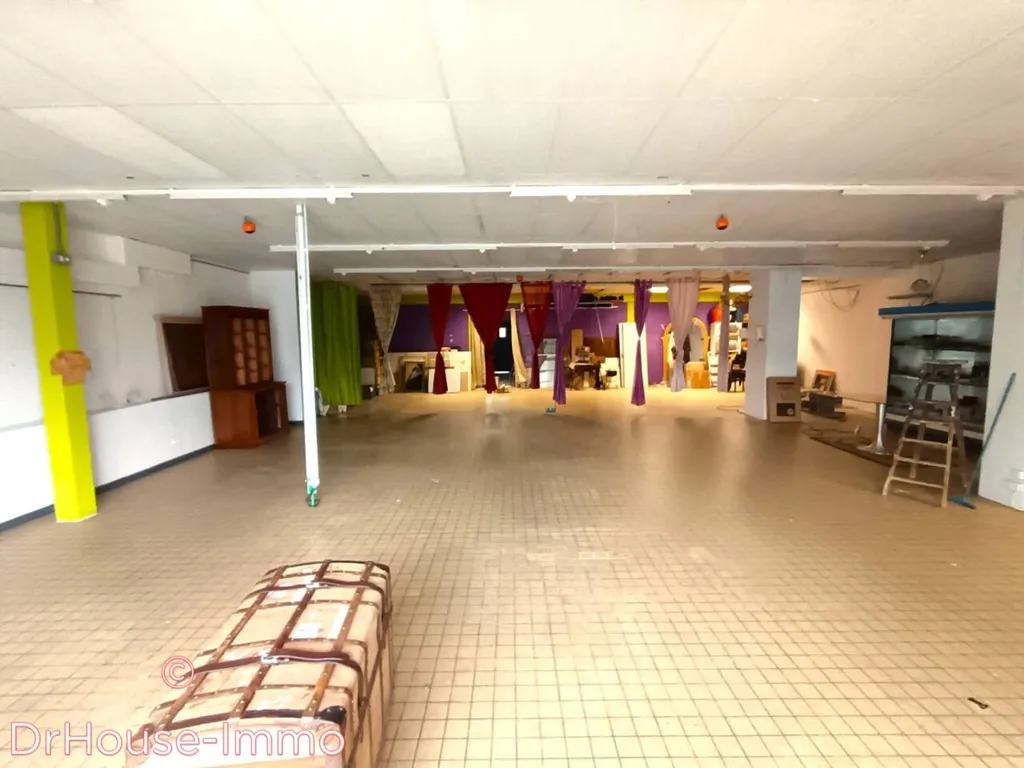 Rooms - Mixed-Use Building with Commercial Space in Excideuil