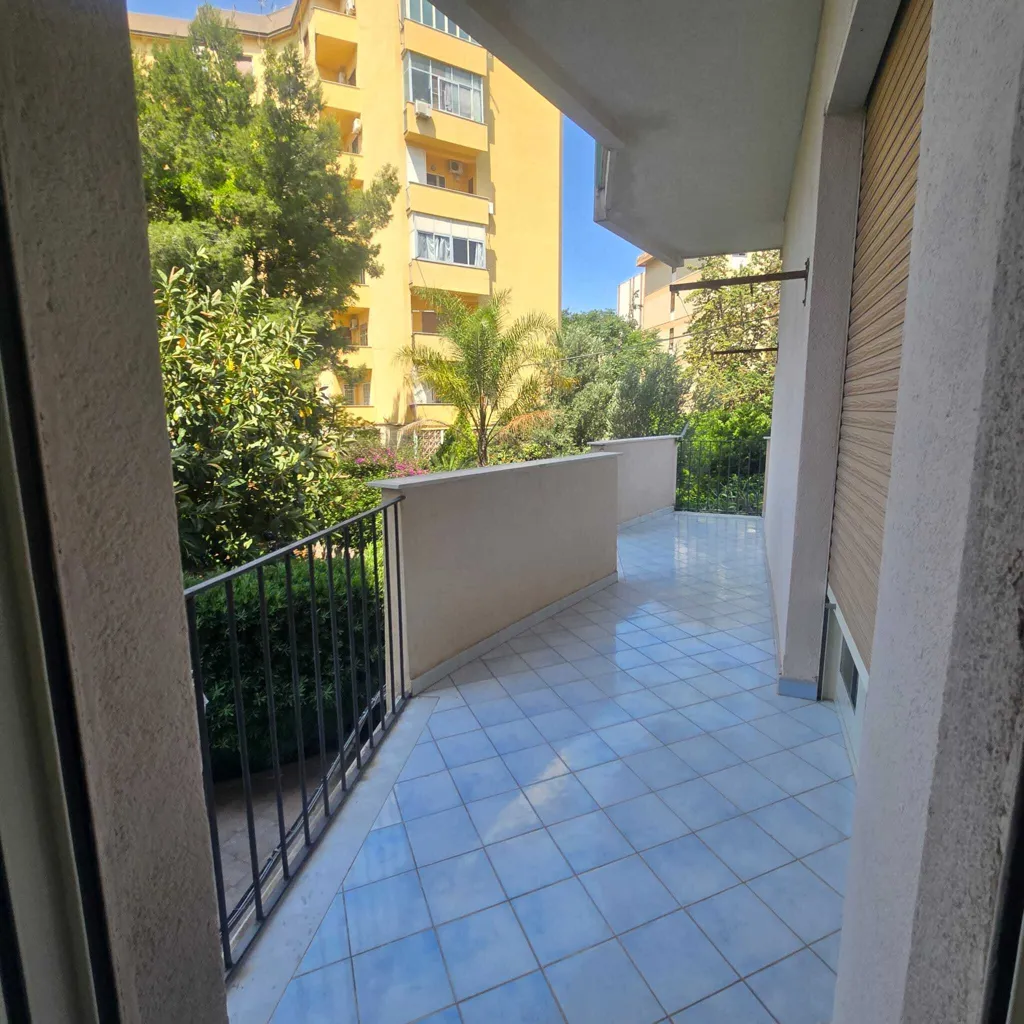 Balcone - Apartment with Balcony in Palermo