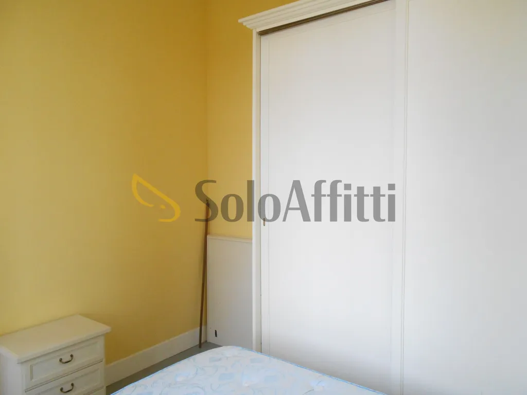 Magamistoad - Fully Furnished Flat with Balcony in Central Pavia