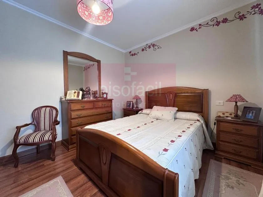 Bedrooms - Chalet with Three Apartments near Lugo