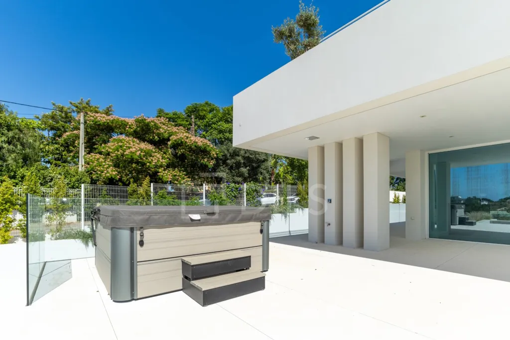 Terrace - Contemporary T5 with Pool in Loulé