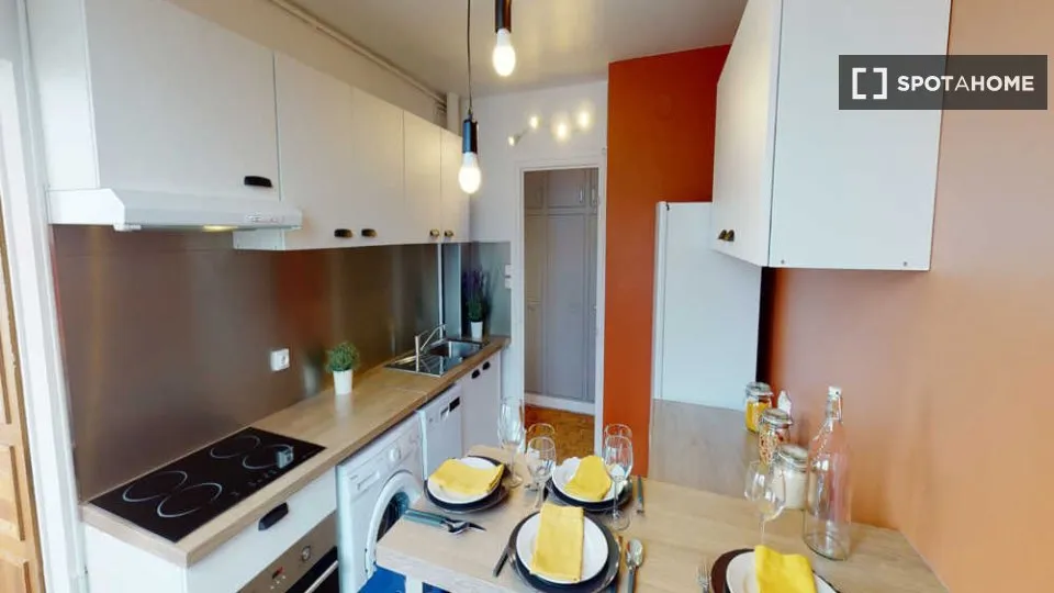 Cuisine - Chambre en Colocation à Nationale-Deux Moulins, Paris