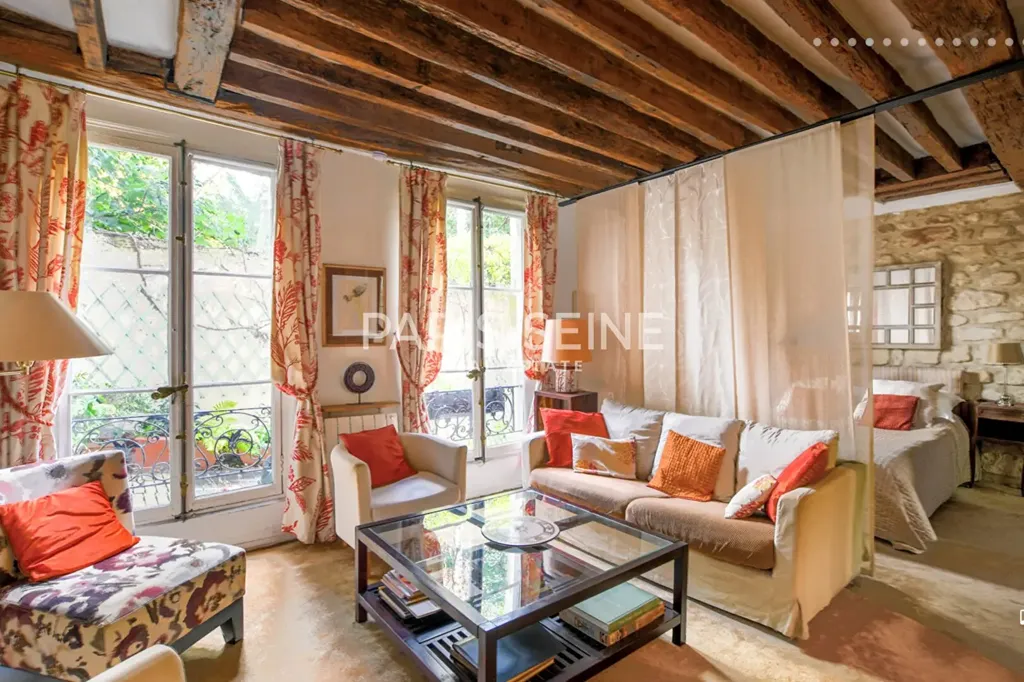 Séjour - Appartement Duplex avec Patio au Calme à Paris