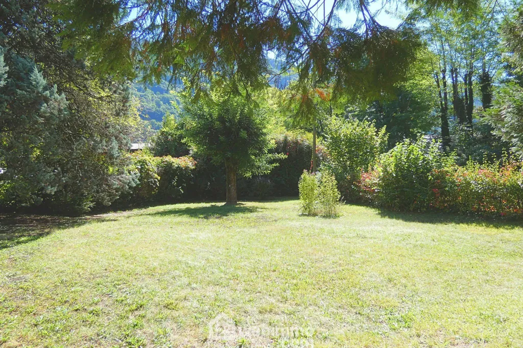 Jardin - Appartement Refait à Neuf avec Vue Montagne à Ugine