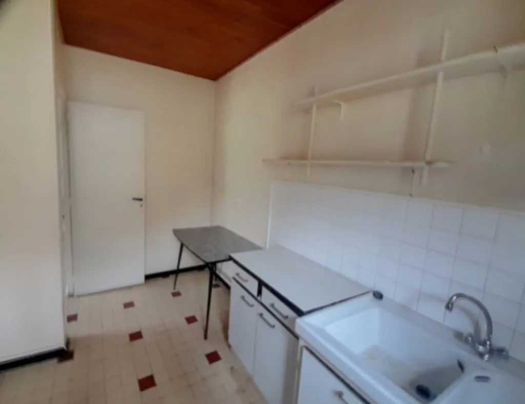 Köök - Garden-Level Flat with Panoramic View in Châtillon-en-Diois