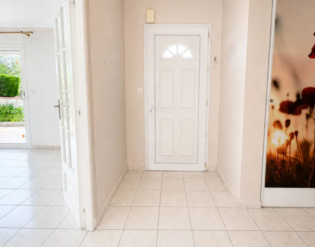 Esik - Ground Floor House with Garden in Quiet Area
