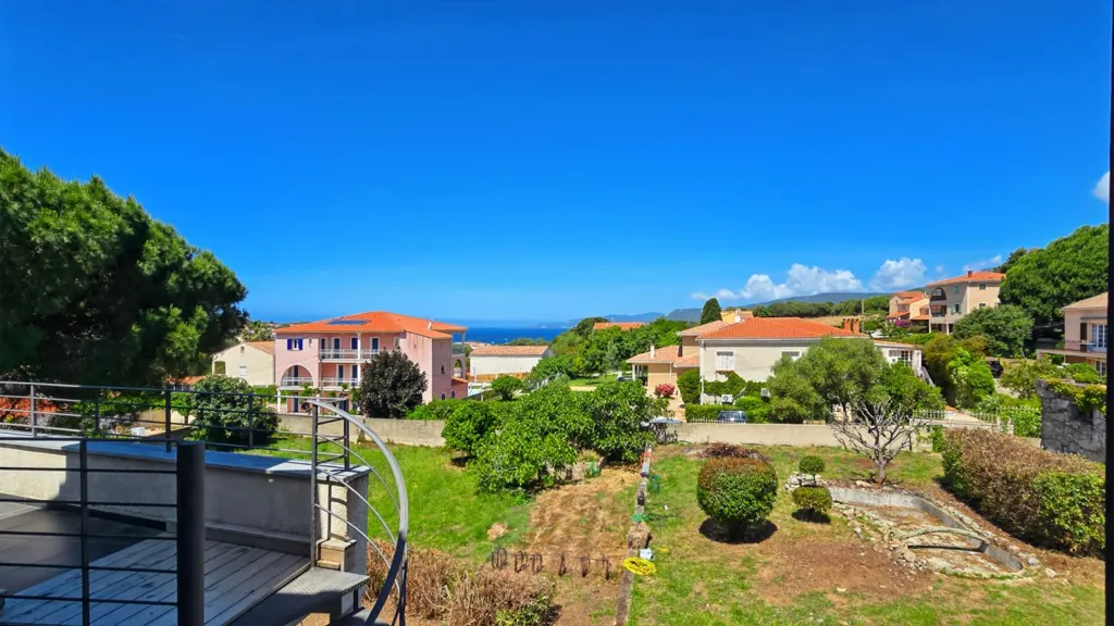 Jardin - Appartement de Standing avec Vue Mer à Propriano