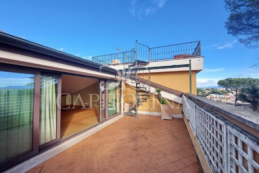 Terrazza - Luxury Villa with Private Garden in Rome