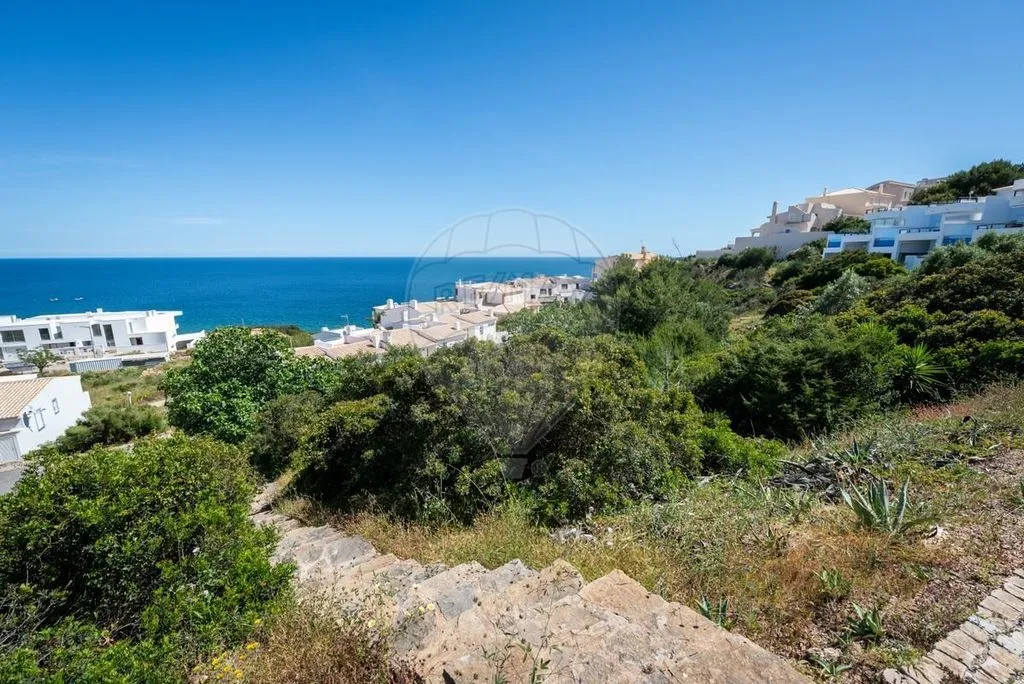 Jardin - Building Plot with Sea Views in Salema