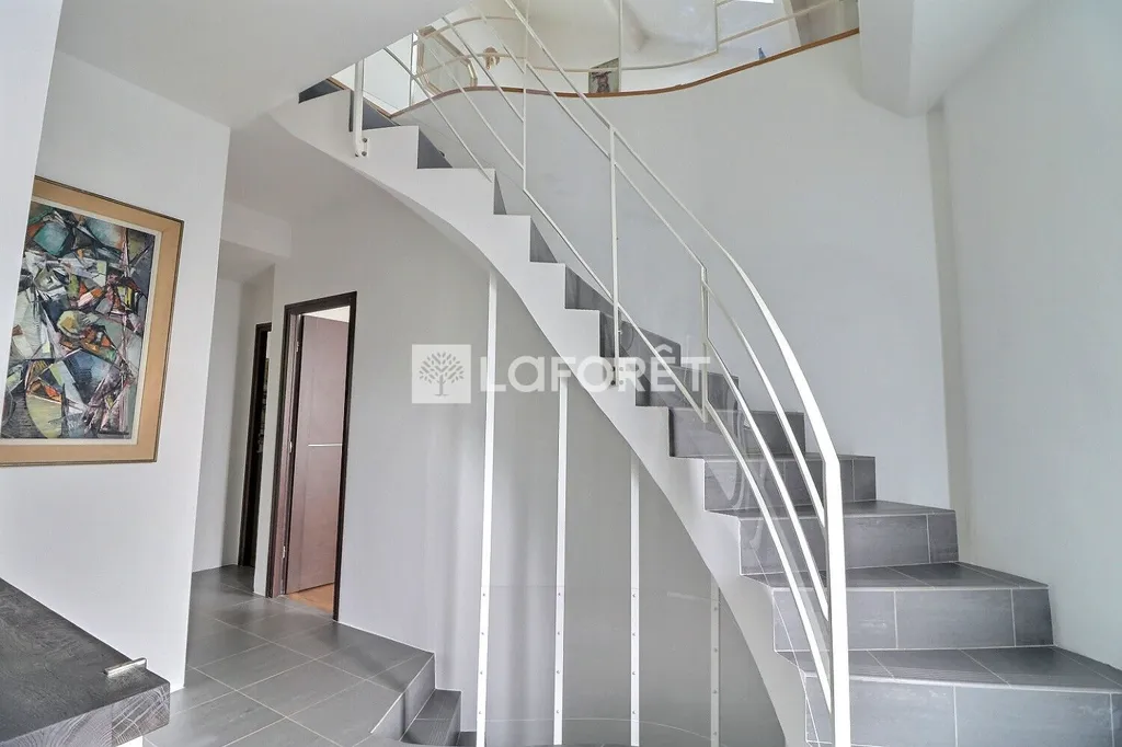 Stanze - House with Garden in Rueil Malmaison