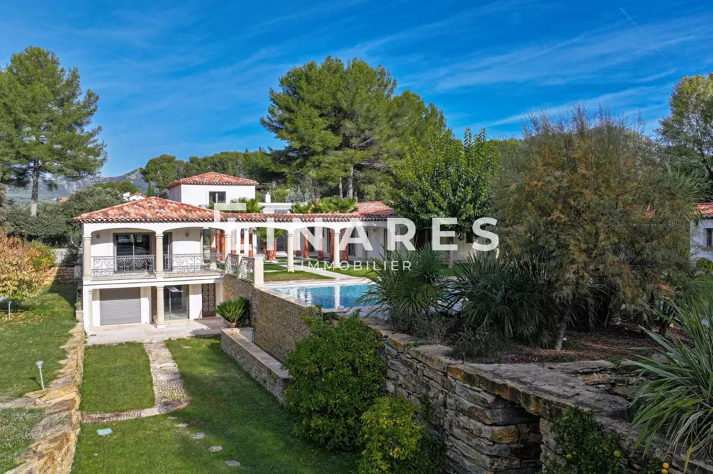 Õhuvaade - Villa with Pool and 28,000 m² Park in Llinares