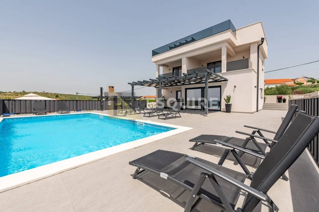 Bassein - Luxury Villa with Pool in Tinj, Benkovac