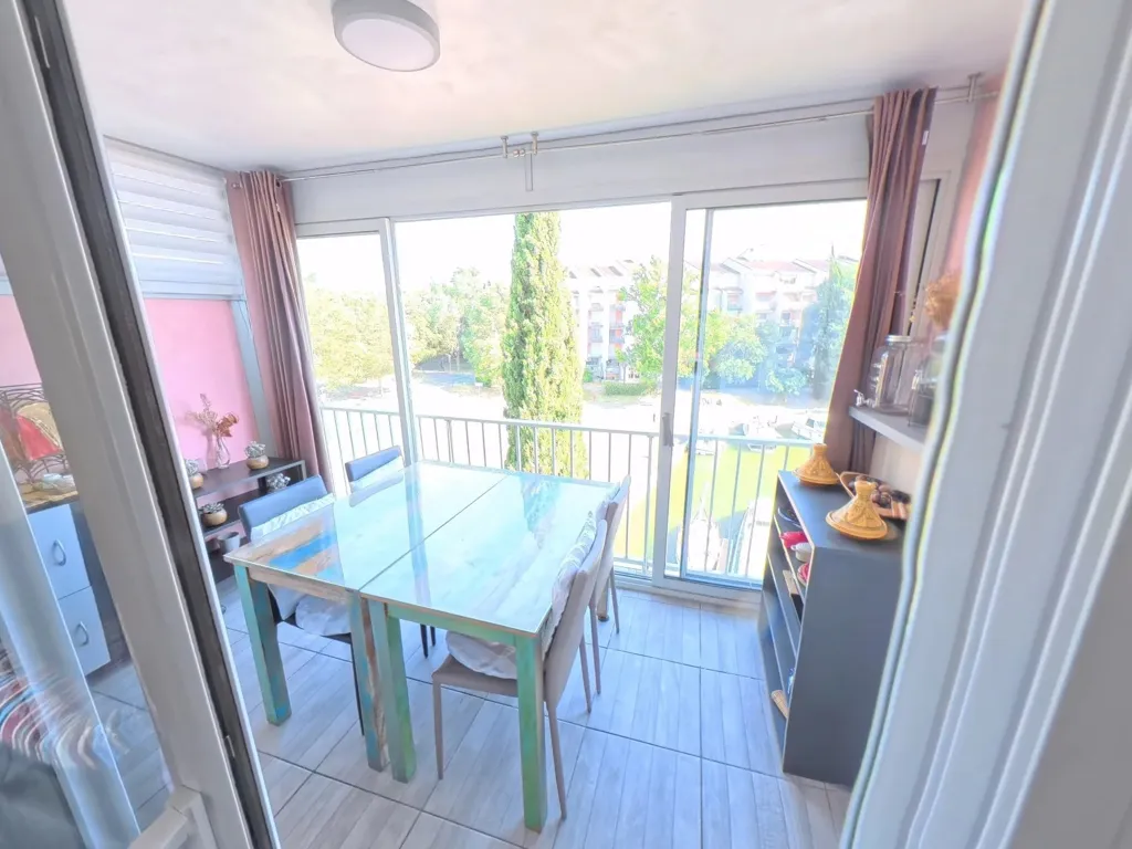 Söögituba - Duplex with Port View in Ramonville Port Sud