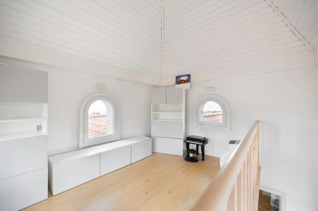 Pièces - 7 Bedroom House with Pool in Restelo, Lisbon