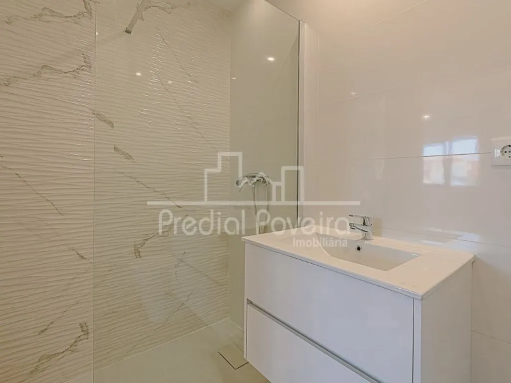 Vannitoad - New Duplex Flat with Terrace in Póvoa de Varzim