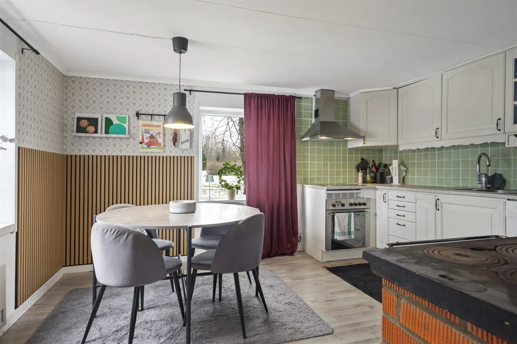 Salle à manger - Charming Cottage with Workshop in Almero
